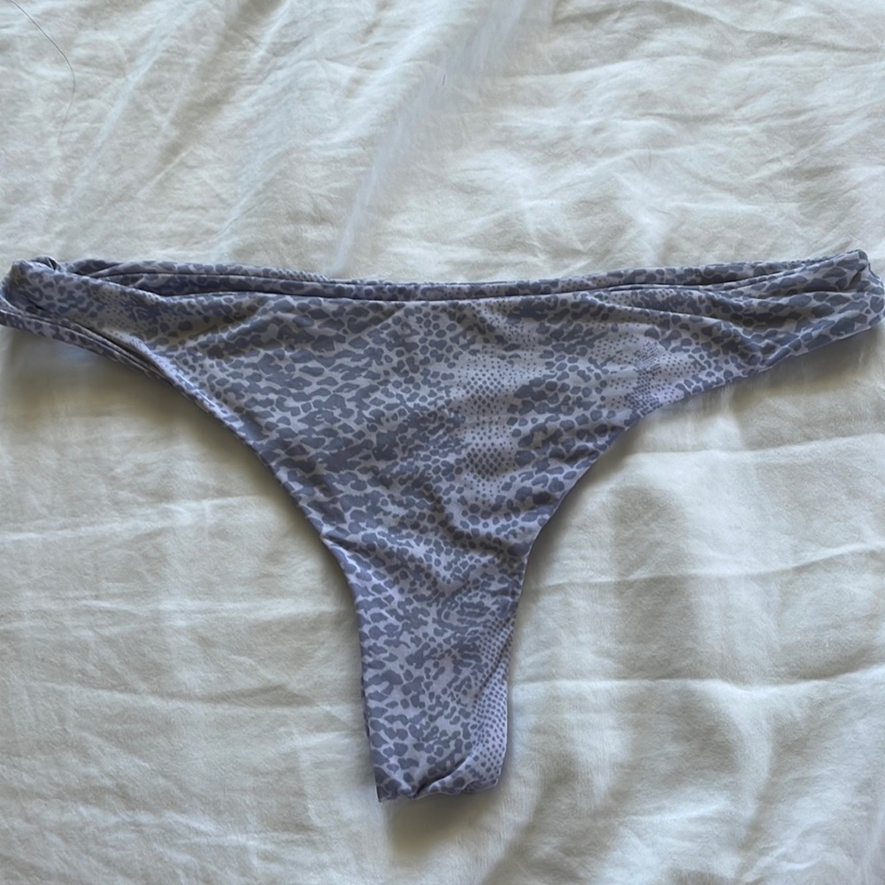 Acacia swimsuit bottoms purple snake print - size large - good condition